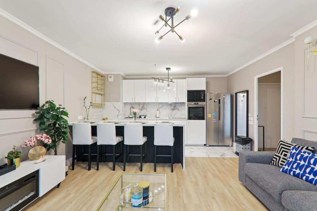 Appartement Design Pres Defense เบอซองส์ ภายนอก รูปภาพ